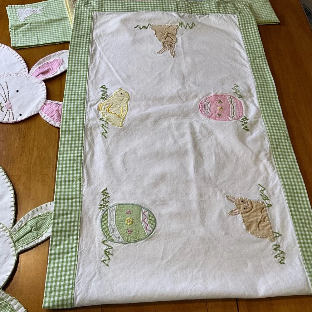 Pottery Barn‎ Easter Bunny Table Runner Napkins Set Gingham Applique Eggs Chicks